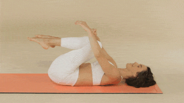 Cố gắng giữ tư thế yoga giảm mỡ bụng dưới lâu để hiệu quả đốt cháy được mạnh mẽ hơn
