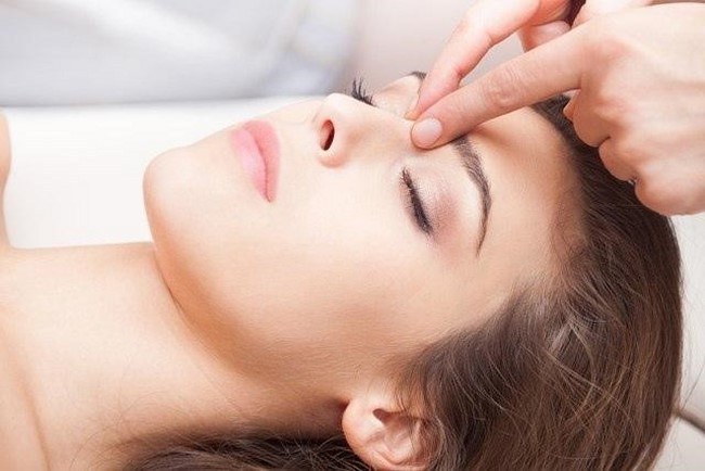 Massage mũi thon gọn