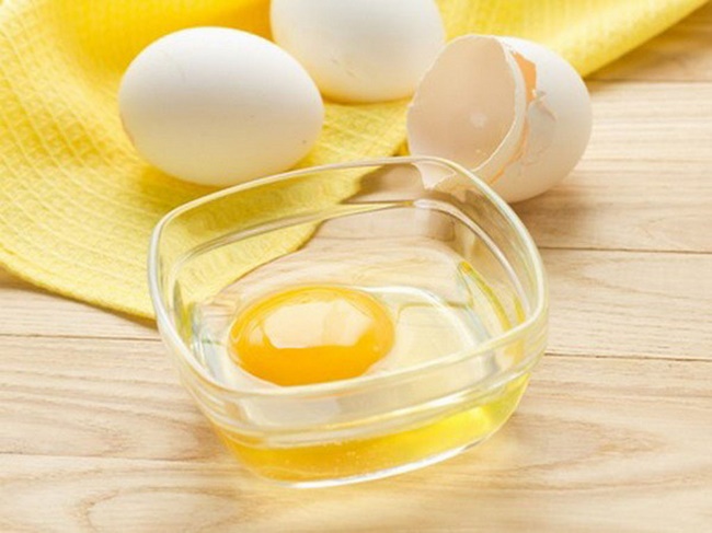 Làm trắng da mặt tự nhiên không bắt nắng hiệu quả nhờ trứng gà 