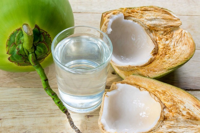 Uống nước dừa giảm mỡ bụng thần tốc 