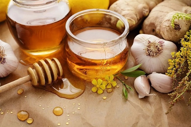 Uống chanh mật ong tỏi giảm cân