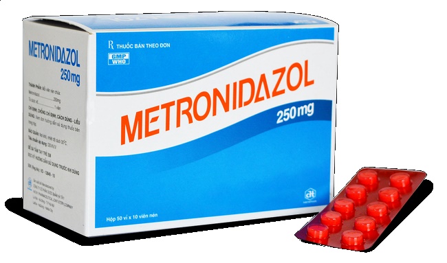 Có thể thoa thuốc Metronidazole vệ sinh da, chống viêm và tiêu diệt khuẩn hiệu quả 