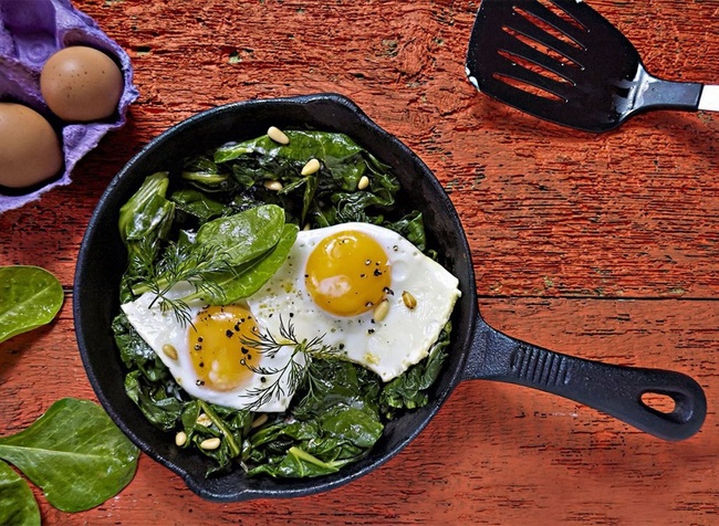 Giảm cân bằng trứng gà với rau xanh giúp ăn kiêng lành mạnh 
