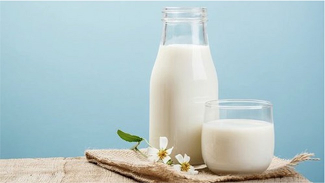 Sữa sẽ cung cấp năng lượng trong thời gian ngắn, tránh ảnh hưởng đến màu xăm