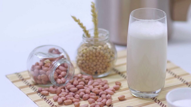 Uống sữa đậu phộng mỗi ngày cung cấp nguồn năng lượng dồi dào 