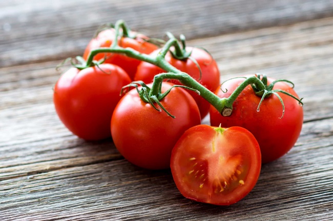 Ăn cà chua sống giảm cân 