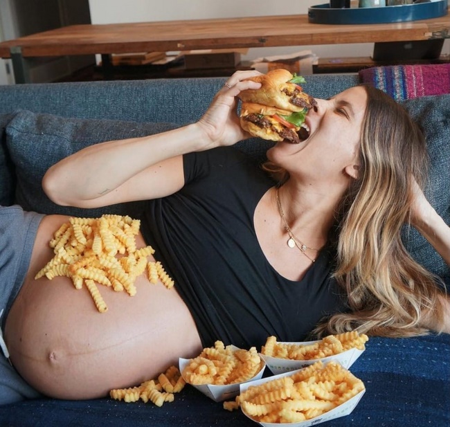 Ăn quá nhiều chất bổ dưỡng trong thời kỳ mang thai 