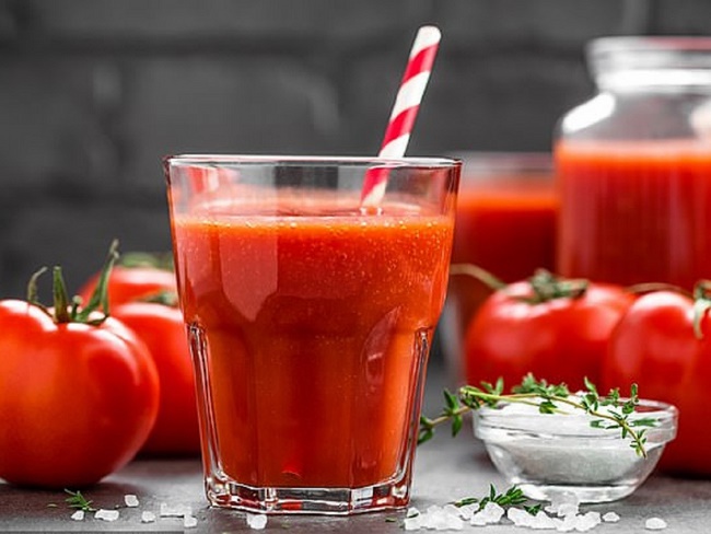 Chanh tươi với cà chua làm mờ thâm sạm và trị mụn hiệu quả 