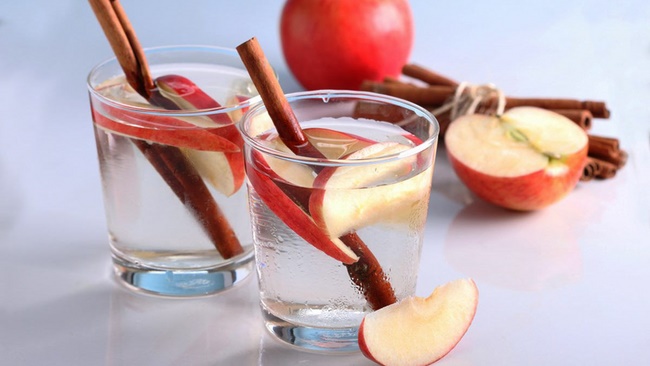 Kết hợp giấm táo với nước ép hoa quả bổ sung chất cần thiết cho cơ thể