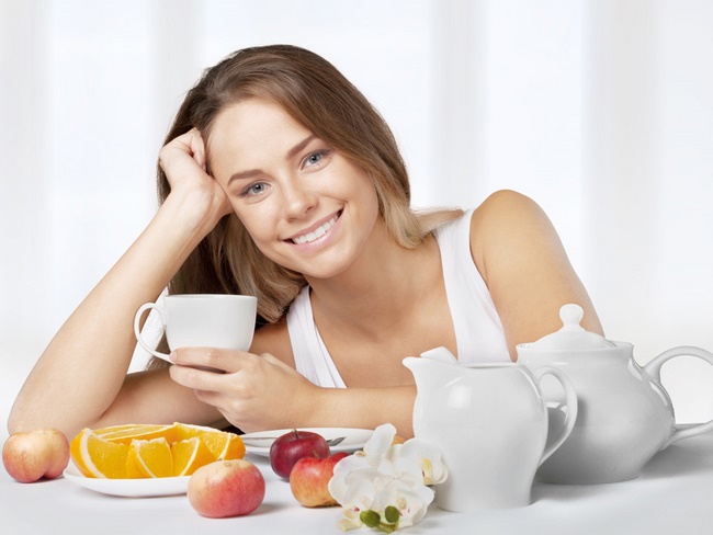 Thời gian uống sinh tố giảm cân tốt nhất khoảng 15 - 30 phút sau bữa ăn 