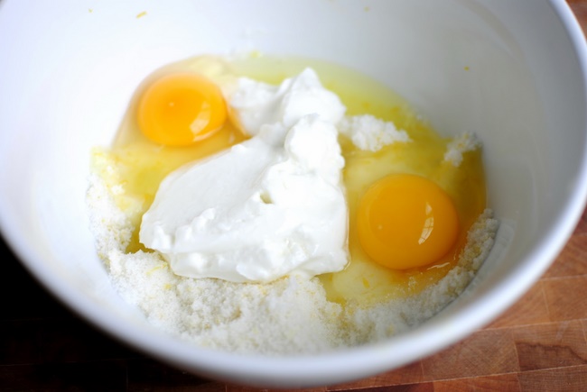 Trứng gà kết hợp với mật ong và sữa bột cho làn da khỏe mạnh, sáng mịn 