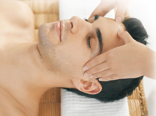 Massage cho mặt giảm giúp làm thon gọn hiệu quả 